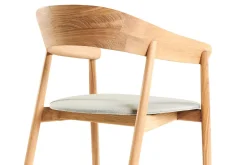 Designerstuhl Unaj mit Arm Eiche