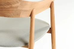 Designerstuhl Unaj mit Arm Eiche