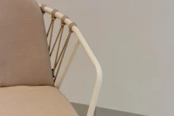 Designstuhl Baga durchgehende Polsterung natur