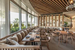 Holzstuhl Neva gepolstert gelb