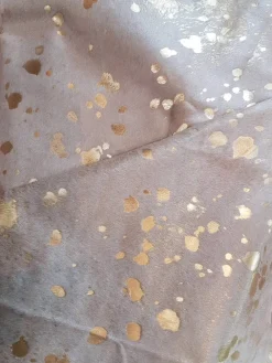 Kuhfell Metallic gold auf beige ca 3-5 qm