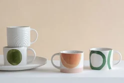 Tasse Tazza weiß gemustert D 10,5 cm