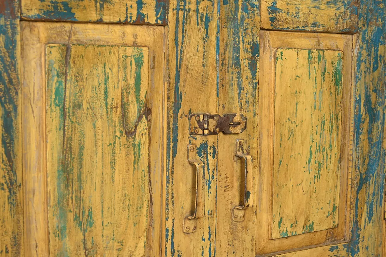 Vitrinenschrank Vintage gelb