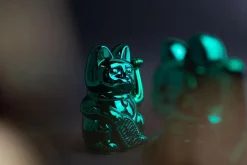 Winkekatze Lucky Cat Cosmic shiny grün